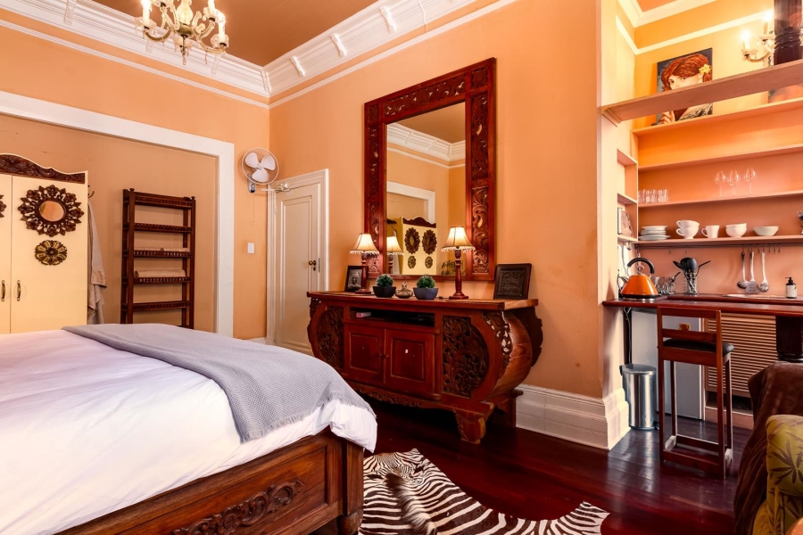 5 Bedroom Property for Sale in Gardens Western Cape